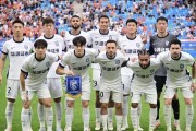 武汉三镇5-1大胜！李昂再现德甲logo救险，保级需注重防守细节